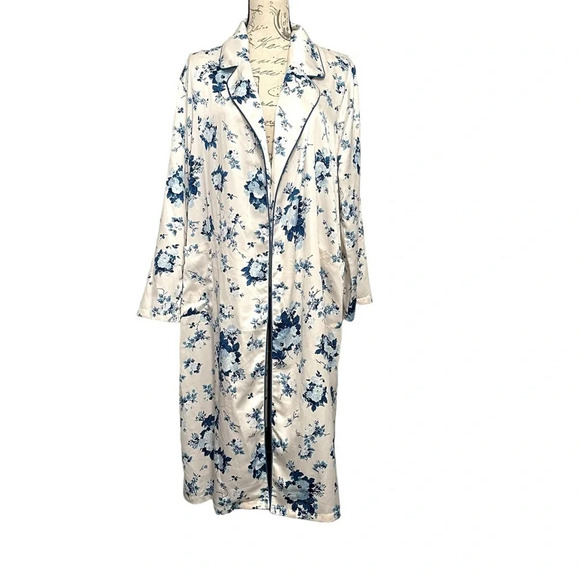 Rachel Parcell Floral Print Satin Robe Size XS NWT - Picture 5 of 11